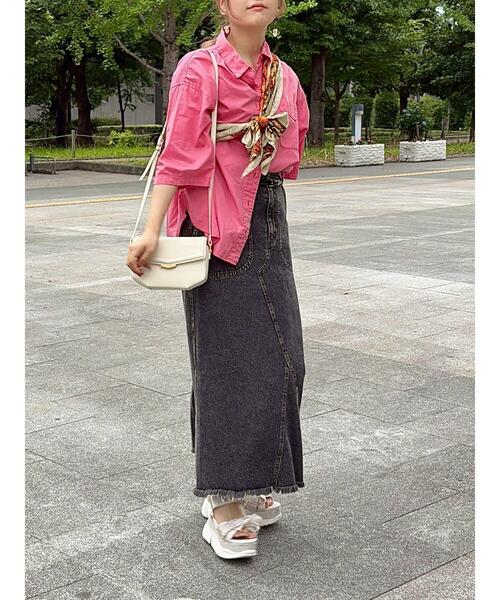 SM2(エスエムツー)の「デニム裾フリンジベイカースカート(スカート・レディース・サックスブルー/ブラック・S/M)」の3枚目の写真