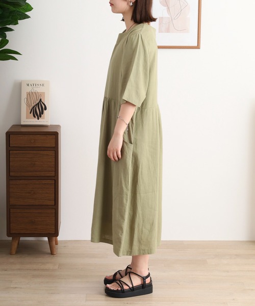 A.N.L(エーエヌエル レーベル)の「A.N.L 麻混ベーシックワンピース(ワンピース・レディース・ブラック/カーキ・38)」の9枚目の写真
