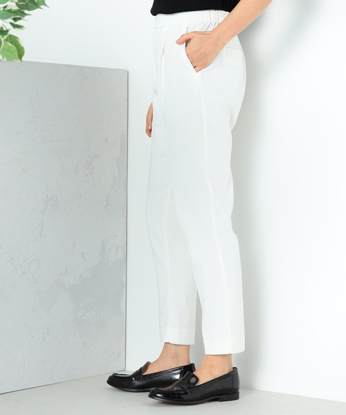 GALLORIA(ギャローリア)の「ゆるテーパードパンツ(その他パンツ・レディース・ブラック/オフホワイト・LL/S/M/L)」の4枚目の写真