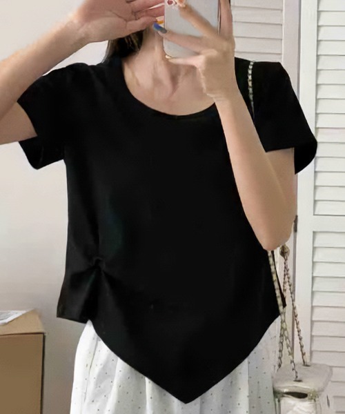 LOWO(ロワ)の「無地シンプルサイドギャザーTシャツ カットソー(Tシャツ/カットソー・レディース・ホワイト/ブラック・FREE)」の2枚目の写真