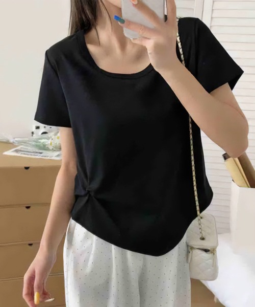 LOWO(ロワ)の「無地シンプルサイドギャザーTシャツ カットソー(Tシャツ/カットソー・レディース・ホワイト/ブラック・FREE)」の4枚目の写真