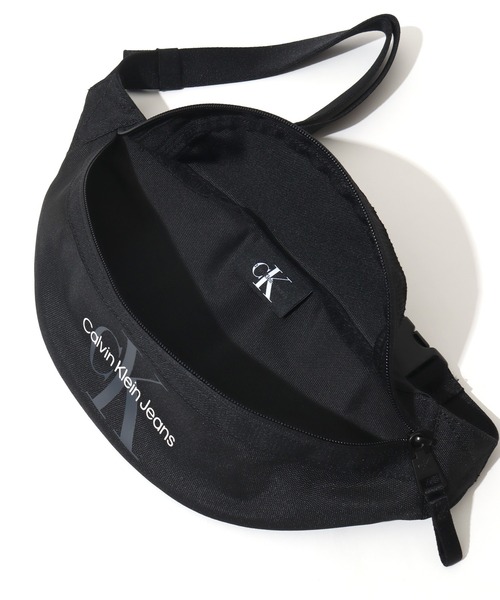 Calvin Klein Jeans(カルヴァンクラインジーンズ)の「【Calvin Klein JEANS/カルバンクライン ジーンズ】SPORT ESSENTIALS WAISTBAG38 M / スポーツ エッセンシャル ウエスト バッグ(ボディバッグ/ウエストポーチ・メンズ・ブラック・FREE)」の13枚目の写真