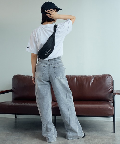 Calvin Klein Jeans(カルヴァンクラインジーンズ)の「【Calvin Klein JEANS/カルバンクライン ジーンズ】SPORT ESSENTIALS WAISTBAG38 M / スポーツ エッセンシャル ウエスト バッグ(ボディバッグ/ウエストポーチ・メンズ・ブラック・FREE)」の5枚目の写真