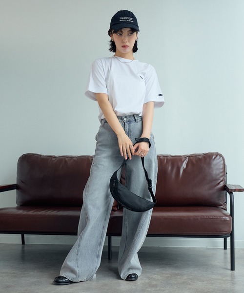 Calvin Klein Jeans(カルヴァンクラインジーンズ)の「【Calvin Klein JEANS/カルバンクライン ジーンズ】SPORT ESSENTIALS WAISTBAG38 M / スポーツ エッセンシャル ウエスト バッグ(ボディバッグ/ウエストポーチ・メンズ・ブラック・FREE)」の4枚目の写真