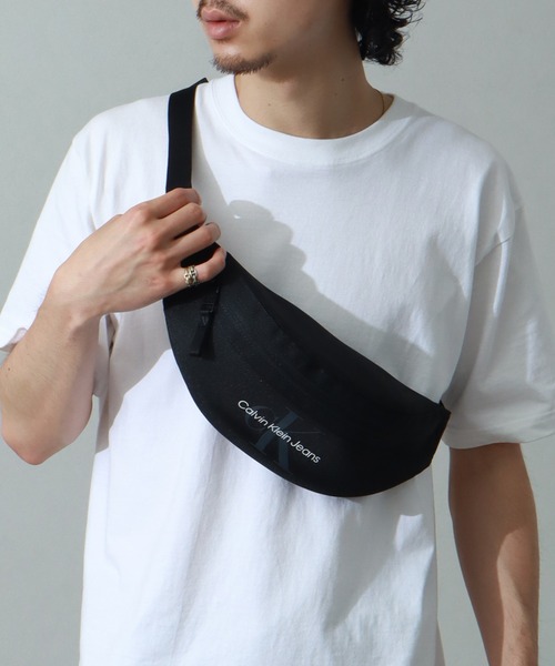 Calvin Klein Jeans(カルヴァンクラインジーンズ)の「【Calvin Klein JEANS/カルバンクライン ジーンズ】SPORT ESSENTIALS WAISTBAG38 M / スポーツ エッセンシャル ウエスト バッグ(ボディバッグ/ウエストポーチ・メンズ・ブラック・FREE)」の8枚目の写真