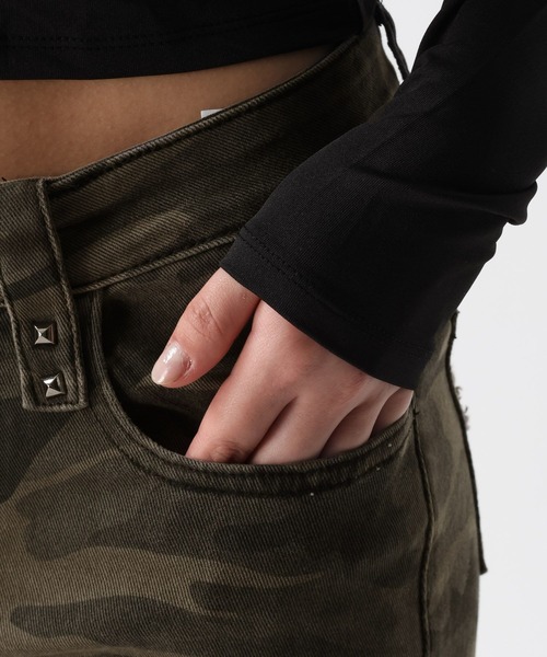 FOREVER 21(フォーエバー トゥエンティーワン)の「【2025SS】カモフラ柄フレアパンツ(その他パンツ・レディース・カモフラージュ・SMALL/MEDIUM)」の16枚目の写真