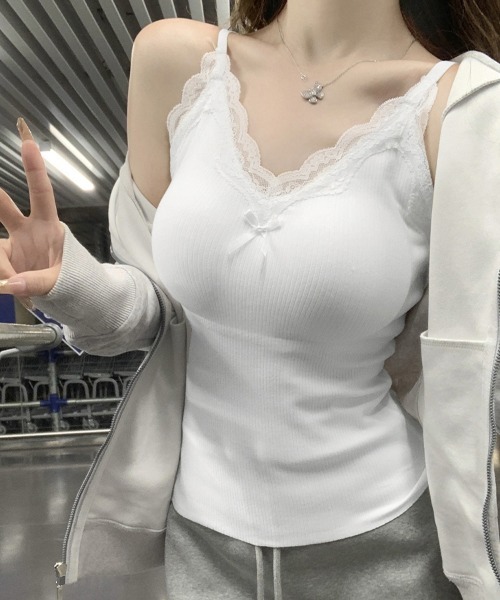 ReRe（リリ）の「レース&リボンキャミソール（キャミソール・レディース・ブラック/ホワイト/ベージュ・MEDIUM/LARGE/X-LARGE）」の2枚目の写真
