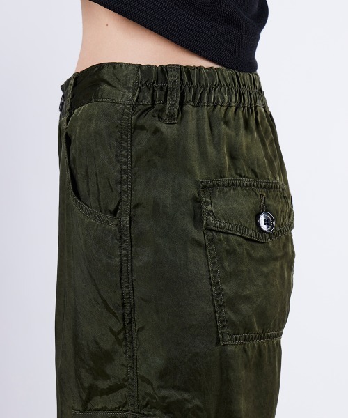 DOUBLE STANDARD CLOTHING(ダブルスタンダードクロージング)の「キュプラカーゴパンツ(カーゴパンツ・レディース・カーキ/ベージュ・36/38)」の15枚目の写真
