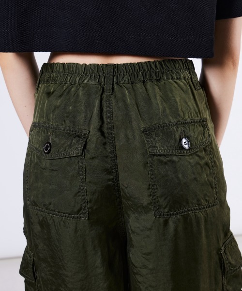 DOUBLE STANDARD CLOTHING(ダブルスタンダードクロージング)の「キュプラカーゴパンツ(カーゴパンツ・レディース・カーキ/ベージュ・36/38)」の16枚目の写真