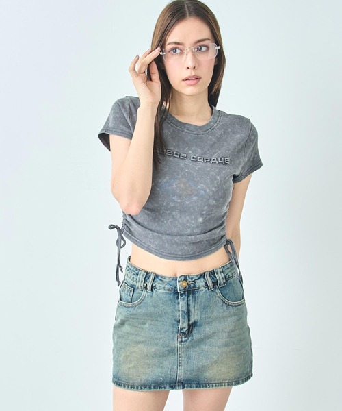 ANAP（アナップ）の「サイドギャザー ケミカルウォッシュ エンボス ロゴ Tシャツ（Tシャツ/カットソー・レディース・グレー/ブラック/ピンク/グレー系その他・FREE）」の8枚目の写真