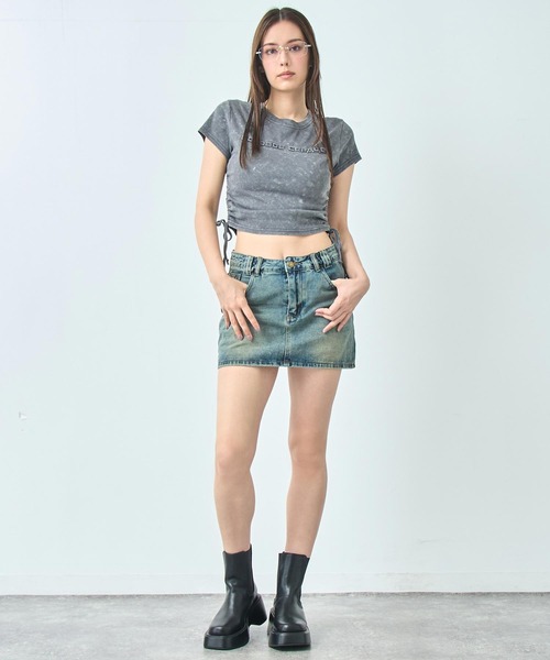 ANAP（アナップ）の「サイドギャザー ケミカルウォッシュ エンボス ロゴ Tシャツ（Tシャツ/カットソー・レディース・グレー/ブラック/ピンク/グレー系その他・FREE）」の12枚目の写真