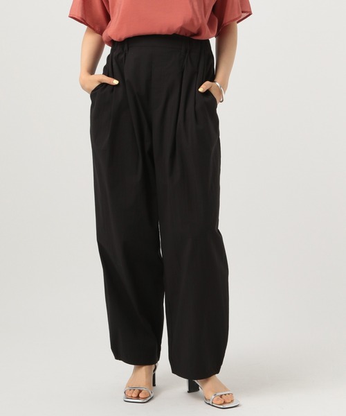 BAYFLOW（ベイフロー）の「[ストレッチ入り]ボリュームコクーンパンツ（その他パンツ・レディース・ブラック/グレイッシュベージュ・FREE）」の2枚目の写真