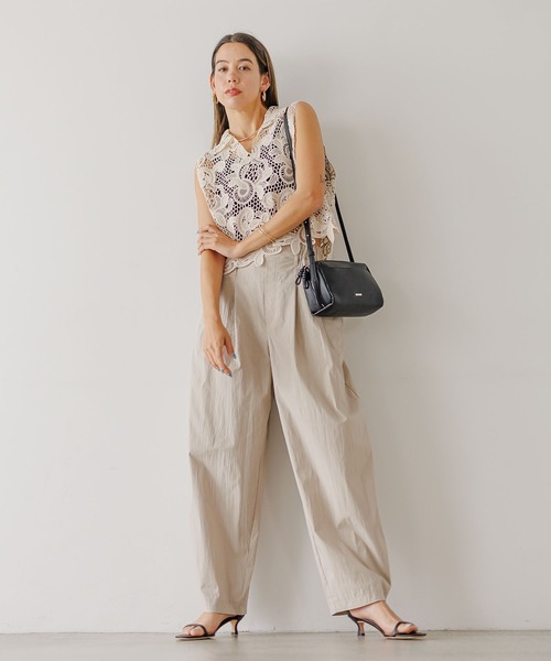 BAYFLOW（ベイフロー）の「[ストレッチ入り]ボリュームコクーンパンツ（その他パンツ・レディース・ブラック/グレイッシュベージュ・FREE）」の5枚目の写真