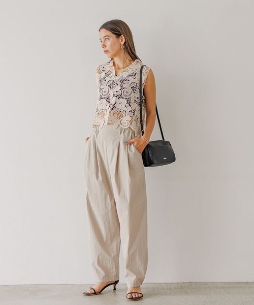 BAYFLOW（ベイフロー）の「[ストレッチ入り]ボリュームコクーンパンツ（その他パンツ・レディース・ブラック/グレイッシュベージュ・FREE）」の7枚目の写真