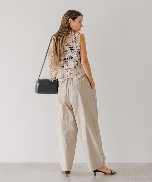 BAYFLOW（ベイフロー）の「[ストレッチ入り]ボリュームコクーンパンツ（その他パンツ・レディース・ブラック/グレイッシュベージュ・FREE）」の8枚目の写真