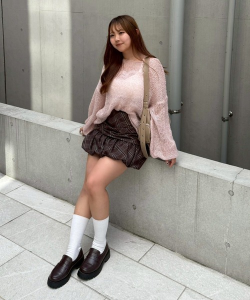 continuer de NICE CLAUP(コンティニューデナイスクラップ)の「【WEB先行予約】モヘアタッチシアーニット(ニット/セーター・レディース・アイボリー/ブラック/チャコールグレー/ピンク/レッド系その他/ブルー系その他・FREE)」の20枚目の写真