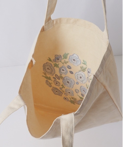 BACKYARD FAMILY(バックヤードファミリー)の「ito& 刺繍トートバッグ 大(トートバッグ・レディース・グレー系その他/グリーン系その他/ブルー系その他/モカ/その他1/その他3/その他2/イエロー系その他/グリーン/その他/ホワイト/ブラック・FREE)」の14枚目の写真