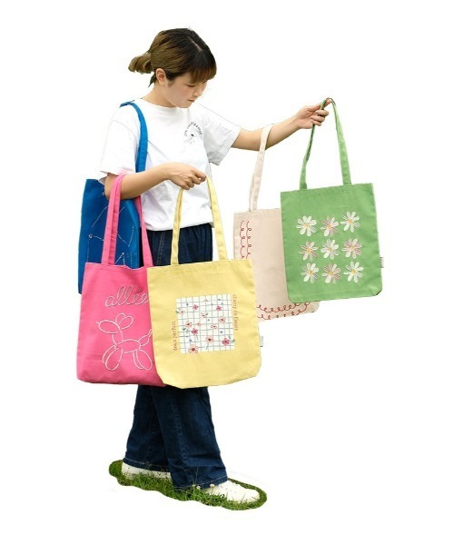 BACKYARD FAMILY(バックヤードファミリー)の「ito& 刺繍トートバッグ 大(トートバッグ・レディース・グレー系その他/グリーン系その他/ブルー系その他/モカ/その他1/その他3/その他2/イエロー系その他/グリーン/その他/ホワイト/ブラック・FREE)」の17枚目の写真