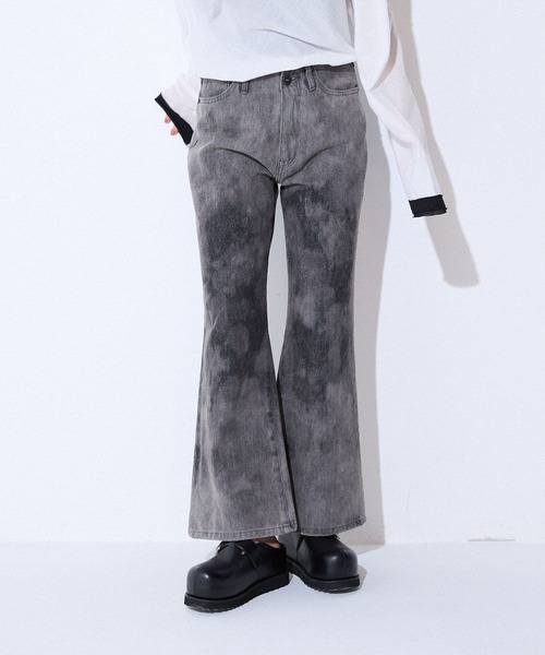 JEANASIS（ジーナシス）の「アソートブリーチフレアデニム/577543（デニムパンツ・レディース・ブラック/ブルー/ブルー系その他/グレー系その他・MEDIUM/SMALL）」の3枚目の写真