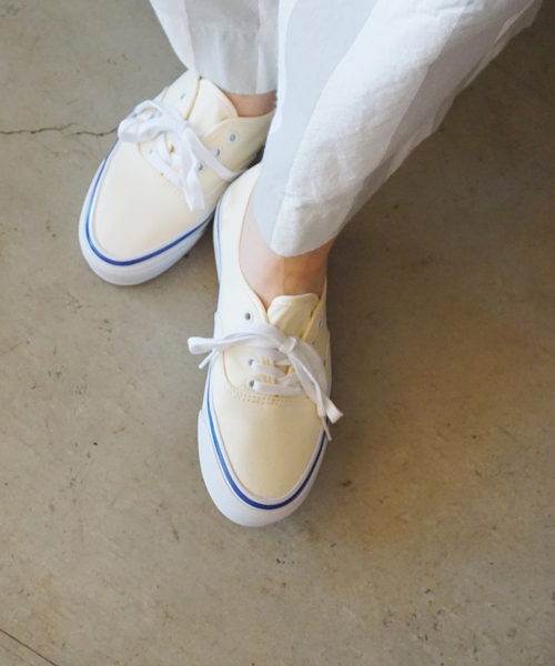 JOURNAL STANDARD LUXE(ジャーナルスタンダード ラックス)の「【VANS】 LX Authentic Reissue 44(スニーカー・レディース・ネイビー/アイボリー・40/5/5.5/4.5)」の1枚目の写真
