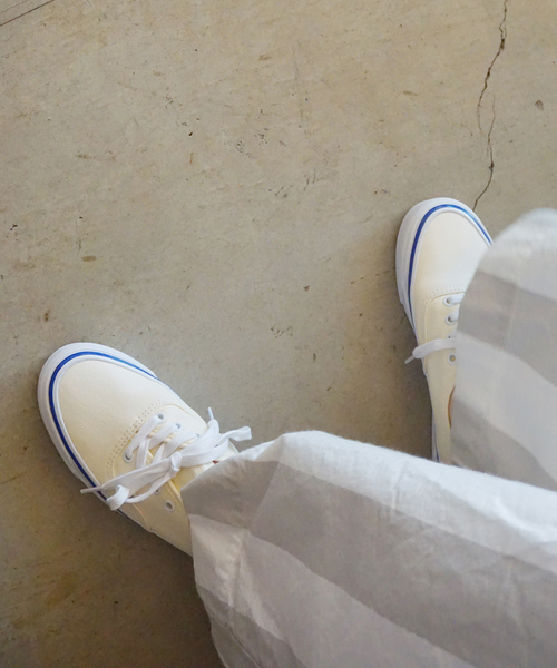 JOURNAL STANDARD LUXE(ジャーナルスタンダード ラックス)の「【VANS】 LX Authentic Reissue 44(スニーカー・レディース・ネイビー/アイボリー・40/5/5.5/4.5)」の4枚目の写真