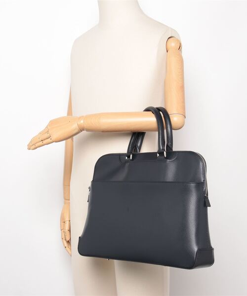 aniary(アニアリ)の「ブリーフバッグ(エス-フィルムレザー)(ビジネスバッグ・メンズ・ブラック/チャコールグレー/キャメル/ネイビー・FREE)」の15枚目の写真