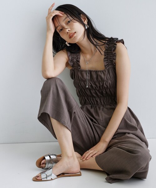 GALLEST（ギャレスト）の「【一部店舗限定】ショルダーシャーリングサロペット（サロペット/オーバーオール・レディース・ナチュラル/ブラウン系その他/ブラック・38）」の3枚目の写真