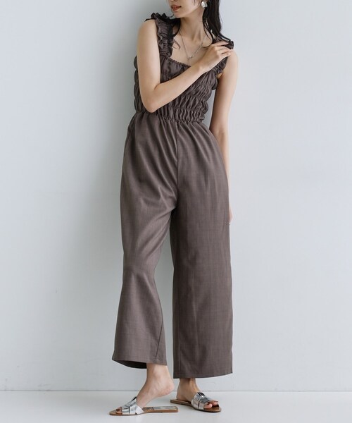 GALLEST（ギャレスト）の「【一部店舗限定】ショルダーシャーリングサロペット（サロペット/オーバーオール・レディース・ナチュラル/ブラウン系その他/ブラック・38）」の14枚目の写真