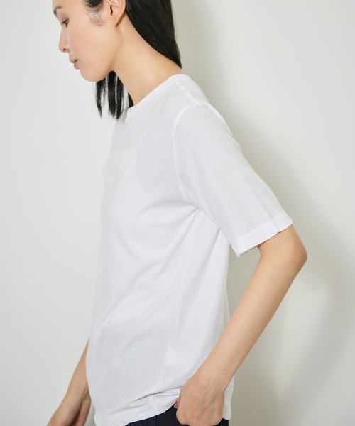ATON(エイトン)の「【ATON/エイトン】FRESCA SINGLE JERSEY STANDARD T-SHIRT/クルーネックカットソー/コットンコンパクトTシャツ(Tシャツ/カットソー・レディース・グリーン/ホワイト/ブラック/ベージュ/ピンク/サックスブルー・1)」の17枚目の写真