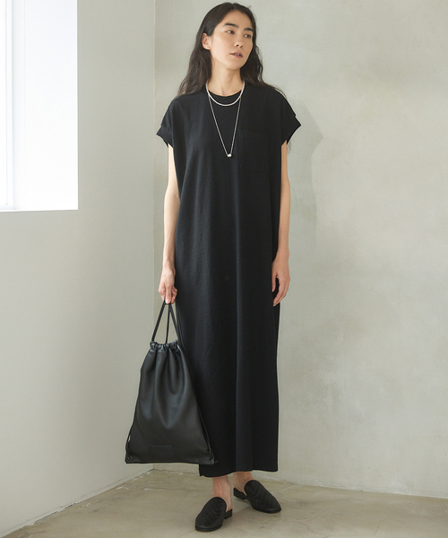 IENA（イエナ）の「《追加》BLACK ポケットTドレス（ワンピース・レディース・ブラック/グレー・38/36）」の2枚目の写真