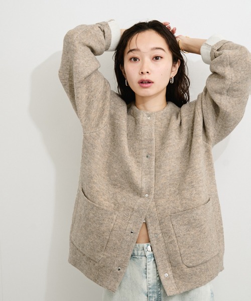 le cercle ADAM ET ROPE'（ルセルクルアダムエロペ）の「ダブルフェイスカーディガン（カーディガン/ボレロ・レディース・ホワイト系その他/ベージュ系その他/ブラック系その他/ブラウン系その他2・FREE）」の4枚目の写真