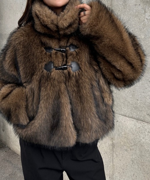 GeeRA（ジーラ）の「MIXカラーフェイクファーショートブルゾン（ブルゾン・レディース・ライトブラウン・MEDIUM/LARGE）」の10枚目の写真