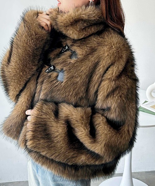 GeeRA（ジーラ）の「MIXカラーフェイクファーショートブルゾン（ブルゾン・レディース・ライトブラウン・MEDIUM/LARGE）」の14枚目の写真