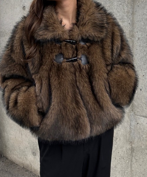 GeeRA（ジーラ）の「MIXカラーフェイクファーショートブルゾン（ブルゾン・レディース・ライトブラウン・MEDIUM/LARGE）」の11枚目の写真