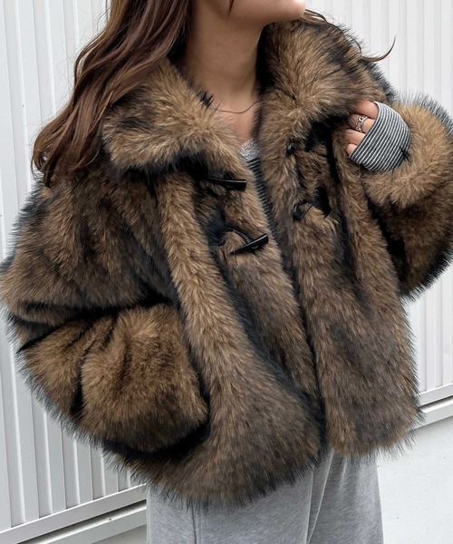 GeeRA（ジーラ）の「MIXカラーフェイクファーショートブルゾン（ブルゾン・レディース・ライトブラウン・MEDIUM/LARGE）」の20枚目の写真