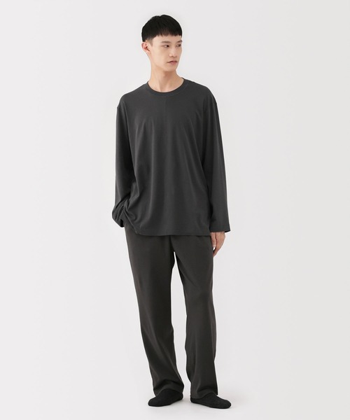 MUJI Labo(ムジラボ)の「〔MUJI Labo〕男女兼用 スムースジャージー長袖プルオーバー(ジャージ・メンズ・オフホワイト/ブラック/ダークブラウン/ダークグレー・S/M/L/XL)」の19枚目の写真