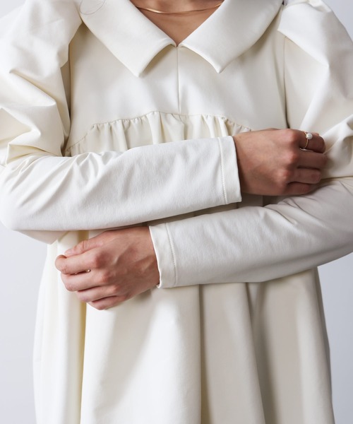 PICCIN PERLA（ピッチンペルラ）の「ビッグカラーペプラムブラウス（シャツ/ブラウス・レディース・アイボリー/ブラック・M）」の19枚目の写真