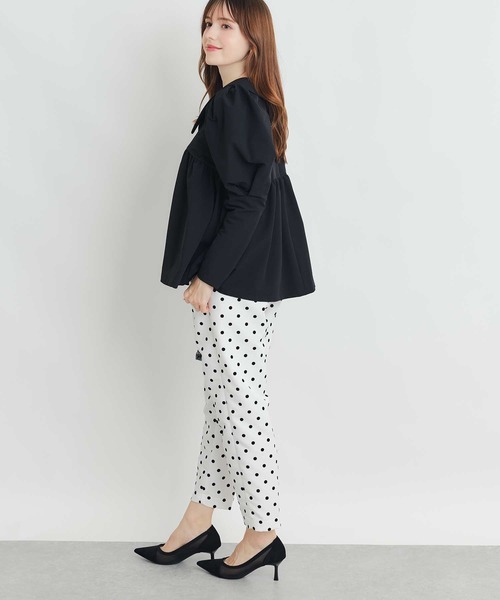 PICCIN PERLA(ピッチンペルラ)の「ビッグカラーペプラムブラウス(シャツ/ブラウス・レディース・アイボリー/ブラック・M)」の20枚目の写真