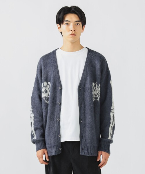 BEAMS HEART(ビームスハート)の「スカル シャギータッチ カーディガン【ユニセックス】(カーディガン/ボレロ・メンズ・ブルー/ブラック・SMALL/LARGE/MEDIUM)」の5枚目の写真