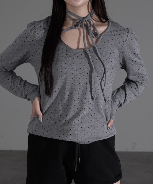 apres jour mignon（アプレジュールミニョン）の「ドット柄チョーカートップス（Tシャツ/カットソー・レディース・ブラック/グレー/アイボリー・X-LARGE/フリー）」の10枚目の写真