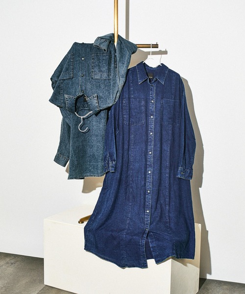 ROSE BUD（ローズバッド）の「【WEB・一部店舗限定】DENIM LIKE SHIRT DRESS（ワンピース・レディース・ブルー/ネイビー・ONE SIZE）」の4枚目の写真