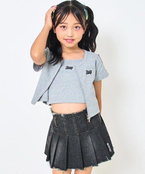 ANAP kids(アナップキッズ)の「ダブルジップ トップス × キャミソール SET(Tシャツ/カットソー・キッズ・ブラック系その他/カーキ/ライトグレー・130cm/120cm/110cm)」の2枚目の写真