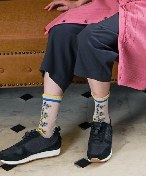 SUPER HAKKA（スーパーハッカ）の「ラインフラワージャカードソックス（ソックス/靴下・レディース・オフホワイト/チャコール/ブルー・FREE）」の5枚目の写真