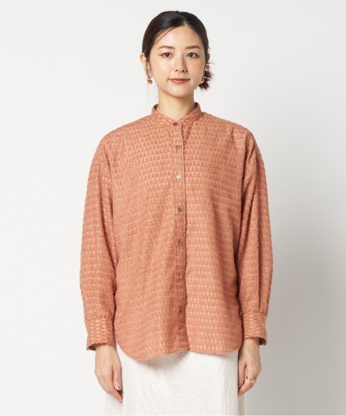HELIOPOLE(エリオポール)の「CUT JACQUARD BAND COLLAR SHIRT(シャツ/ブラウス・レディース・キャメル/ネイビー/アイボリー・38)」の13枚目の写真