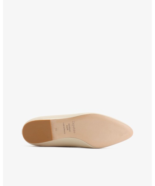 Repetto(レペット)の「Cendrillon ポインテッドトゥ バレエフラット - FRサイズ / V4244VD(バレエシューズ・レディース・ベージュ・37/36/38)」の5枚目の写真