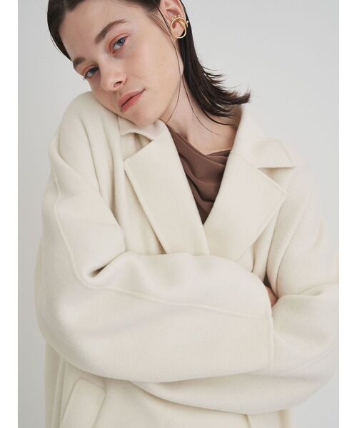 ELENDEEK（エレンディーク）の「リバーチェスターロングコート（チェスターコート・レディース・ブラック/オフホワイト/ブラウン・02/01）」の12枚目の写真