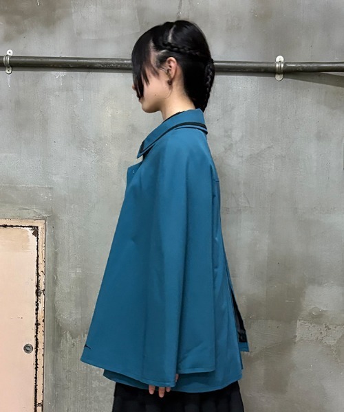NIBBLE POISON(ニブルポイズン)の「クロス刺繍ケープコート(その他アウター・レディース・ブルーグリーン/ブラック/ワイン・MEDIUM)」の6枚目の写真