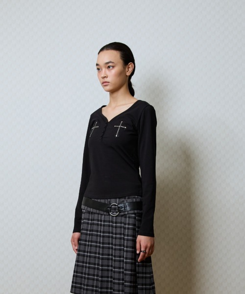 LUVISTRUE(ラヴイズトゥルー)の「GT PATCH SLEEVE TEE(Tシャツ/カットソー・レディース・チャコール/ホワイト/ブラック・FREE)」の14枚目の写真