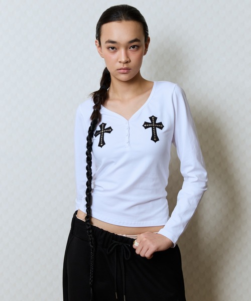 LUVISTRUE(ラヴイズトゥルー)の「GT PATCH SLEEVE TEE(Tシャツ/カットソー・レディース・チャコール/ホワイト/ブラック・FREE)」の10枚目の写真