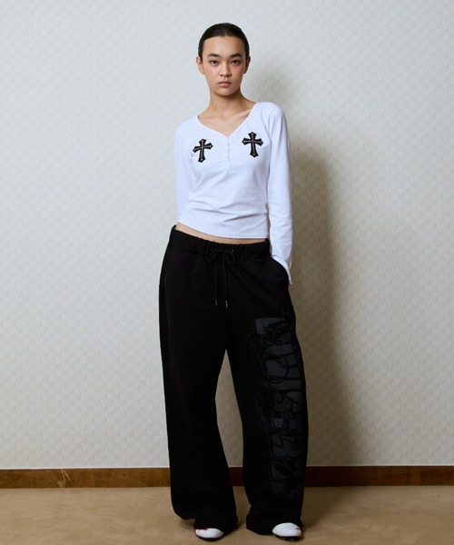 LUVISTRUE(ラヴイズトゥルー)の「GT PATCH SLEEVE TEE(Tシャツ/カットソー・レディース・チャコール/ホワイト/ブラック・FREE)」の12枚目の写真